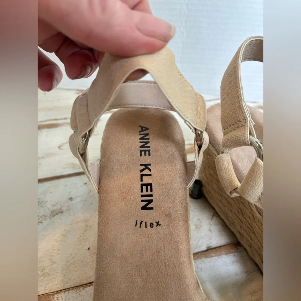 ANN KLEIN Ellis sandal wedge espadrille neutral summer party wedding sz 10 NWOB